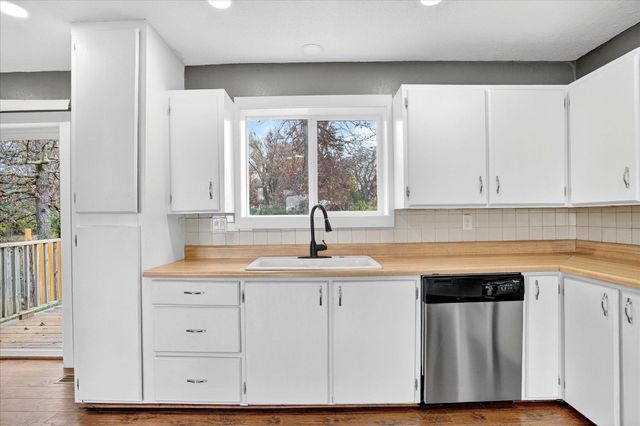 2636 N Marion Avenue, Springfield, MO 65803