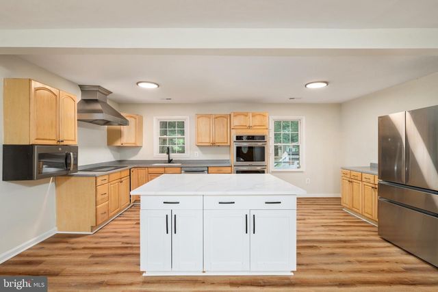 569 TRIPLE J ROAD, Berryville, VA 22611