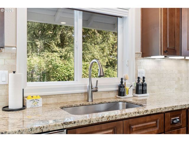 1730 Sw TURNER Rd, West Linn, OR 97068