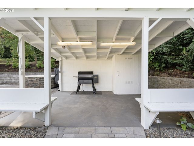 1730 Sw TURNER Rd, West Linn, OR 97068