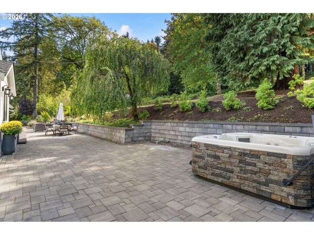 1730 Sw TURNER Rd, West Linn, OR 97068