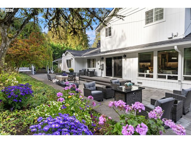 1730 Sw TURNER Rd, West Linn, OR 97068