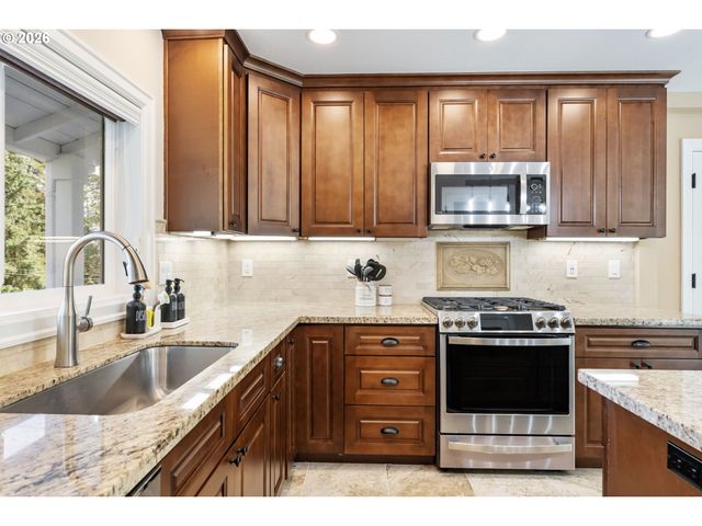1730 Sw TURNER Rd, West Linn, OR 97068