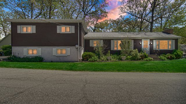 4206 Sumac Road, Valparaiso, IN 46383