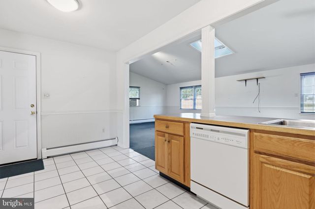 2 TIMOTHY LN, Levittown, PA 19054