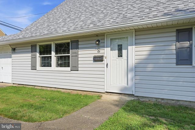 2 TIMOTHY LN, Levittown, PA 19054