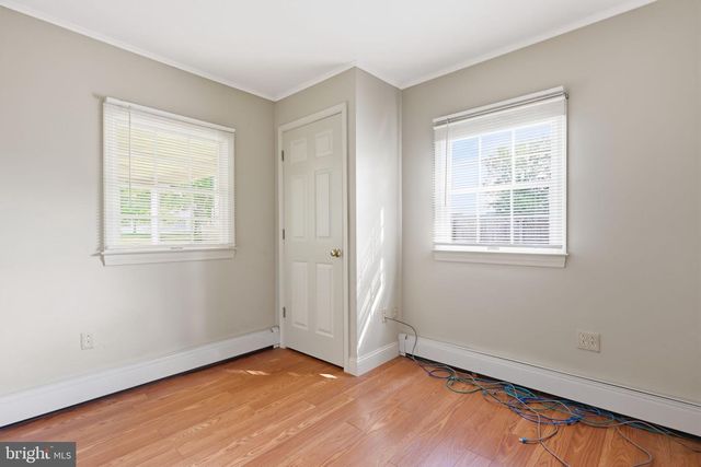 2 TIMOTHY LN, Levittown, PA 19054