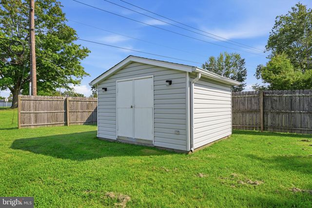2 TIMOTHY LN, Levittown, PA 19054