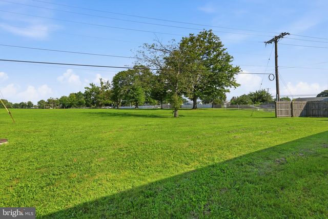 2 TIMOTHY LN, Levittown, PA 19054