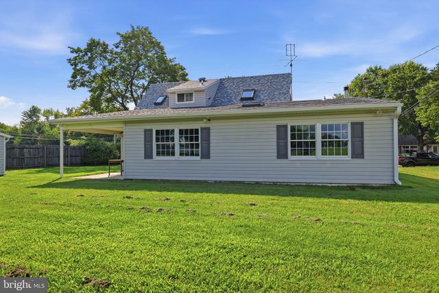 2 TIMOTHY LN, Levittown, PA 19054