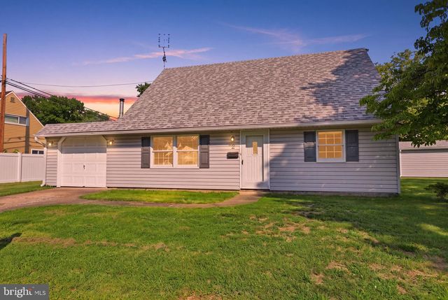 2 TIMOTHY LN, Levittown, PA 19054