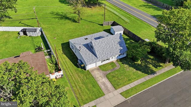 2 TIMOTHY LN, Levittown, PA 19054