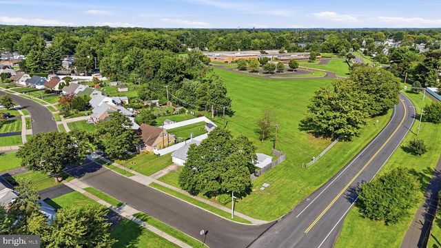 2 TIMOTHY LN, Levittown, PA 19054