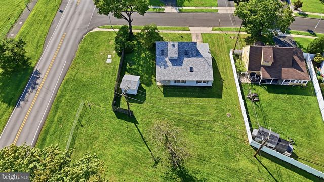 2 TIMOTHY LN, Levittown, PA 19054