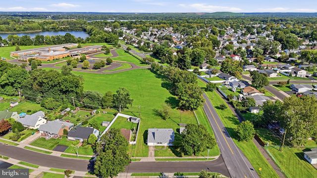 2 TIMOTHY LN, Levittown, PA 19054
