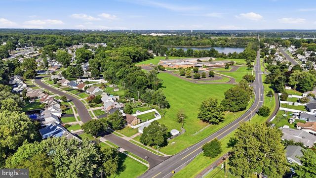 2 TIMOTHY LN, Levittown, PA 19054