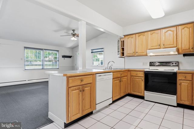 2 TIMOTHY LN, Levittown, PA 19054