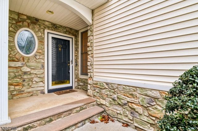 59 La Costa Dr, Clinton Twp., NJ 08801