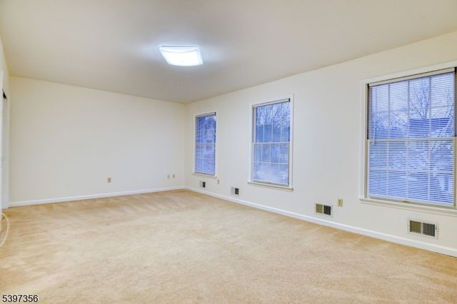 59 La Costa Dr, Clinton Twp., NJ 08801