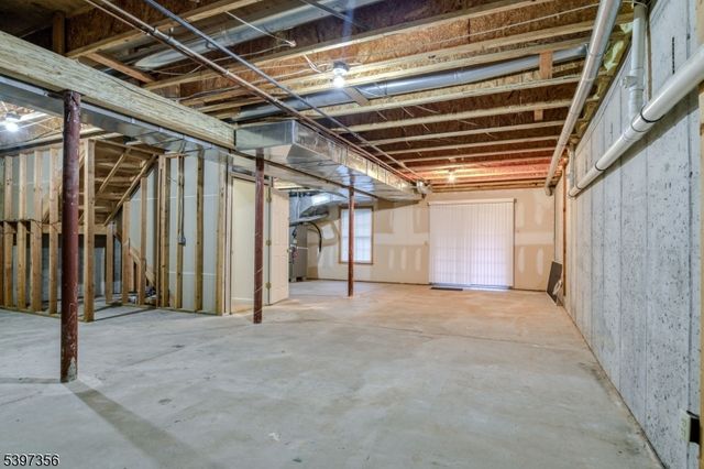 59 La Costa Dr, Clinton Twp., NJ 08801