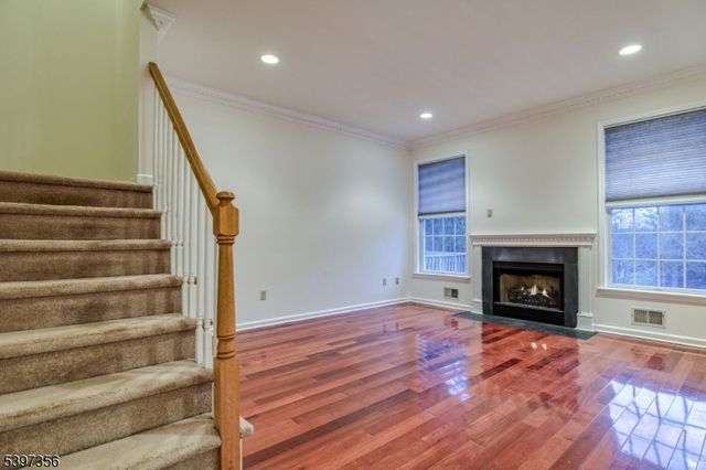 59 La Costa Dr, Clinton Twp., NJ 08801