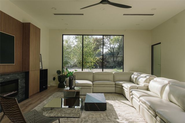 13236 Hughes Lane, Dallas, TX 75240