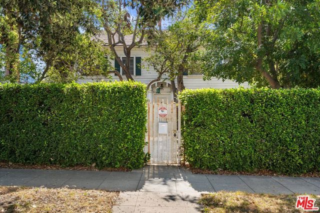 820 5th Avenue, Los Angeles, CA 90005