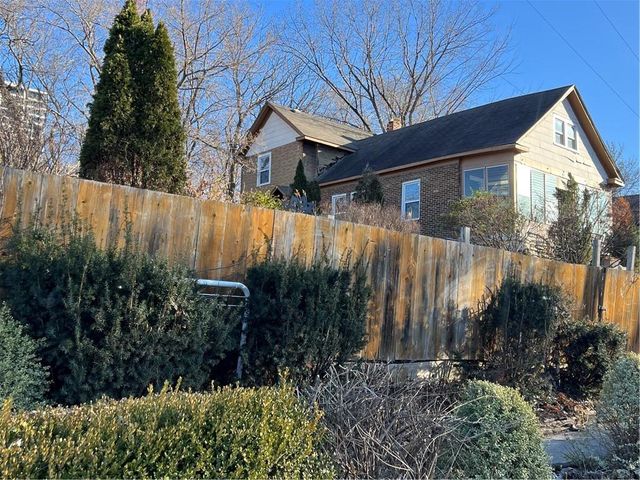 3007 Jarboe Street, Kansas City, MO 64108