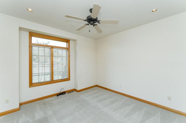 3752 Stone Point Drive NE, Rochester, MN 55906