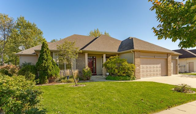 3752 Stone Point Drive NE, Rochester, MN 55906