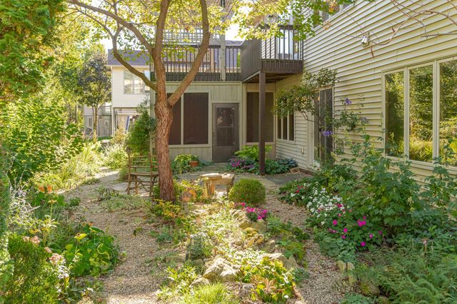 3752 Stone Point Drive NE, Rochester, MN 55906