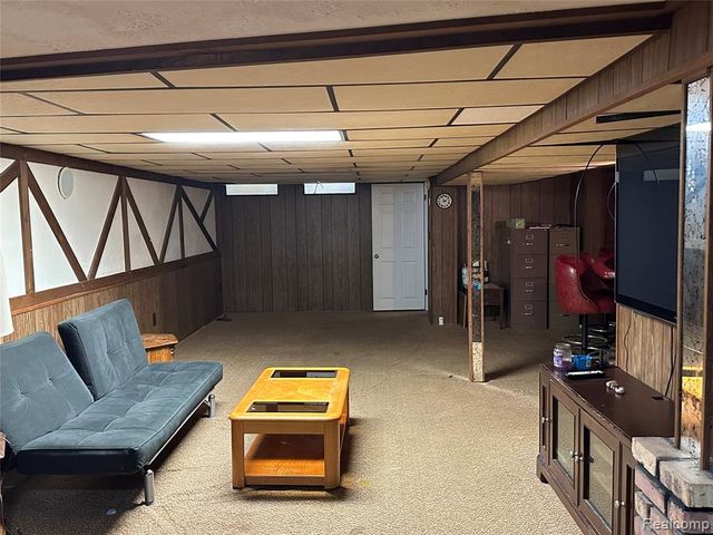 3069 Wolverine Drive, Troy, MI 48083