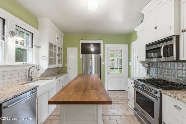 1226 Summit Ave, Louisville, KY 40204