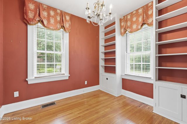 1226 Summit Ave, Louisville, KY 40204