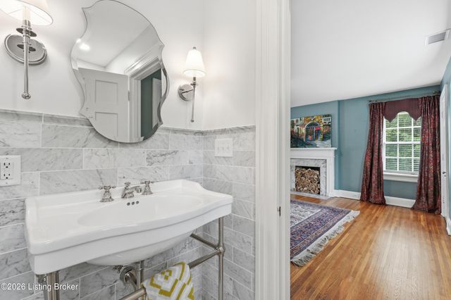 1226 Summit Ave, Louisville, KY 40204