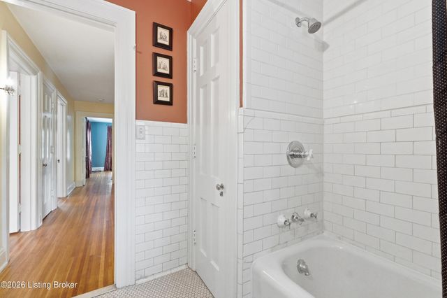 1226 Summit Ave, Louisville, KY 40204