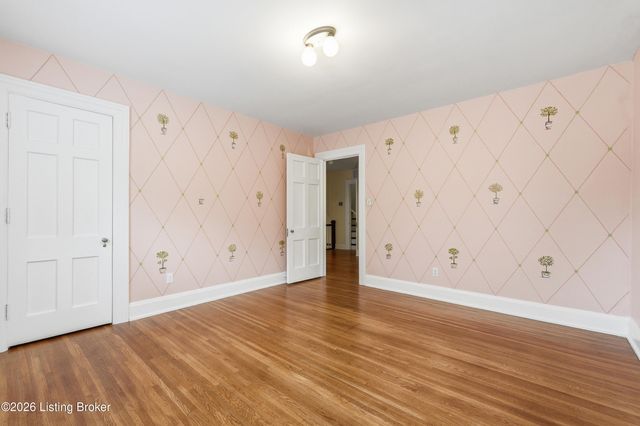 1226 Summit Ave, Louisville, KY 40204