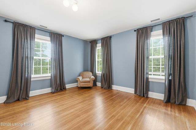 1226 Summit Ave, Louisville, KY 40204