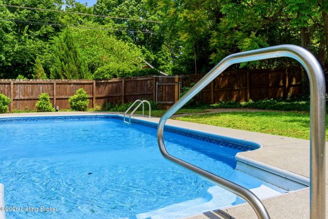 1226 Summit Ave, Louisville, KY 40204