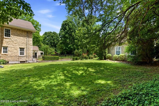 1226 Summit Ave, Louisville, KY 40204
