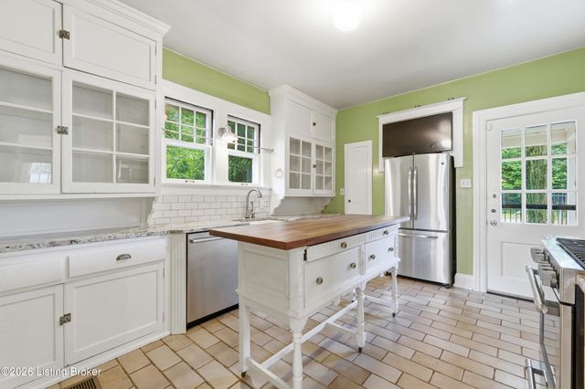1226 Summit Ave, Louisville, KY 40204