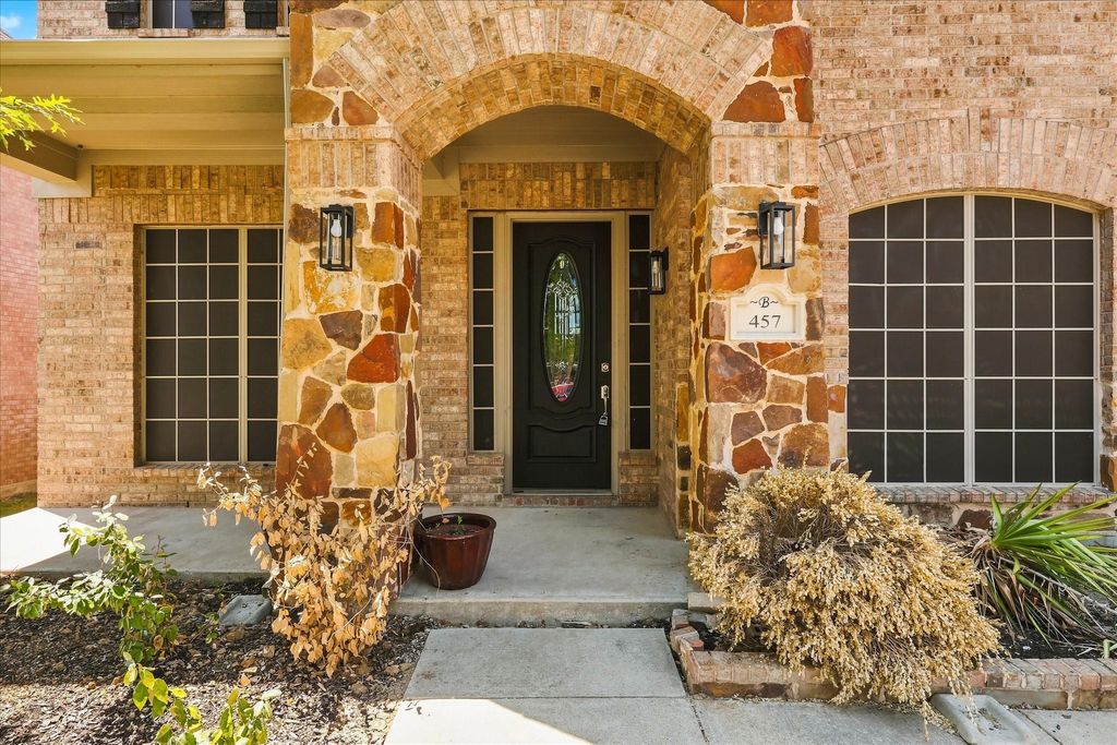 457 Bristol Street, Roanoke, TX 76262 — photo 2