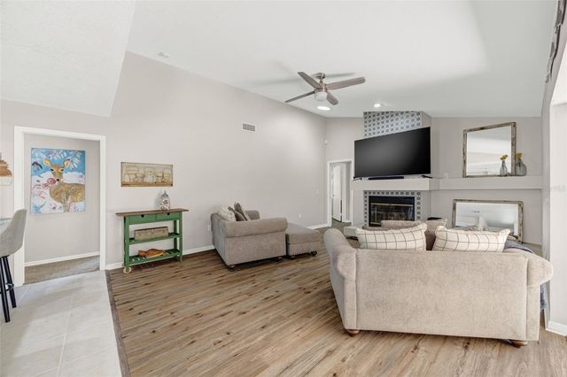 3006 SPRAWLING OAKS PLACE, Valrico, FL 33596