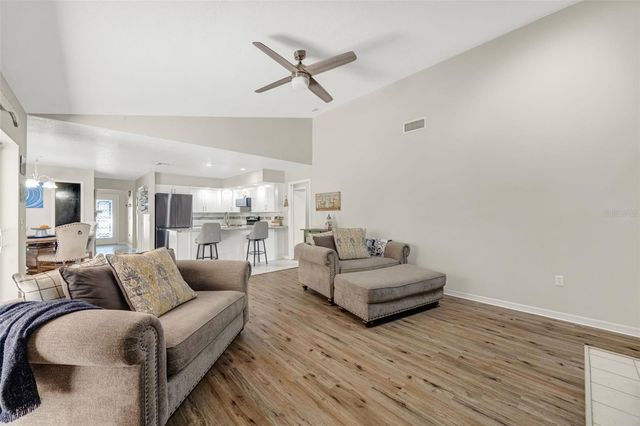 3006 SPRAWLING OAKS PLACE, Valrico, FL 33596