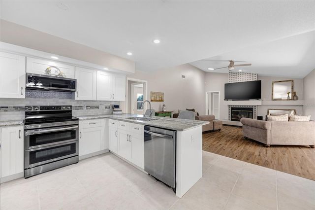 3006 SPRAWLING OAKS PLACE, Valrico, FL 33596