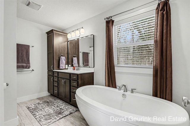 2779 E Holton Whitehall Road, Twin Lake, MI 49457