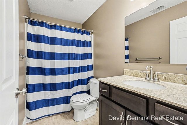 2779 E Holton Whitehall Road, Twin Lake, MI 49457