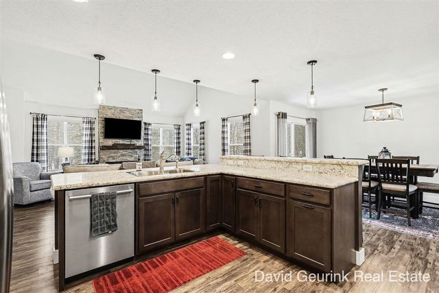 2779 E Holton Whitehall Road, Twin Lake, MI 49457