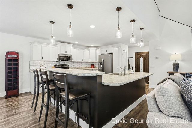 2779 E Holton Whitehall Road, Twin Lake, MI 49457