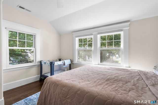 20 Bradley Avenue, Branford, CT 06405